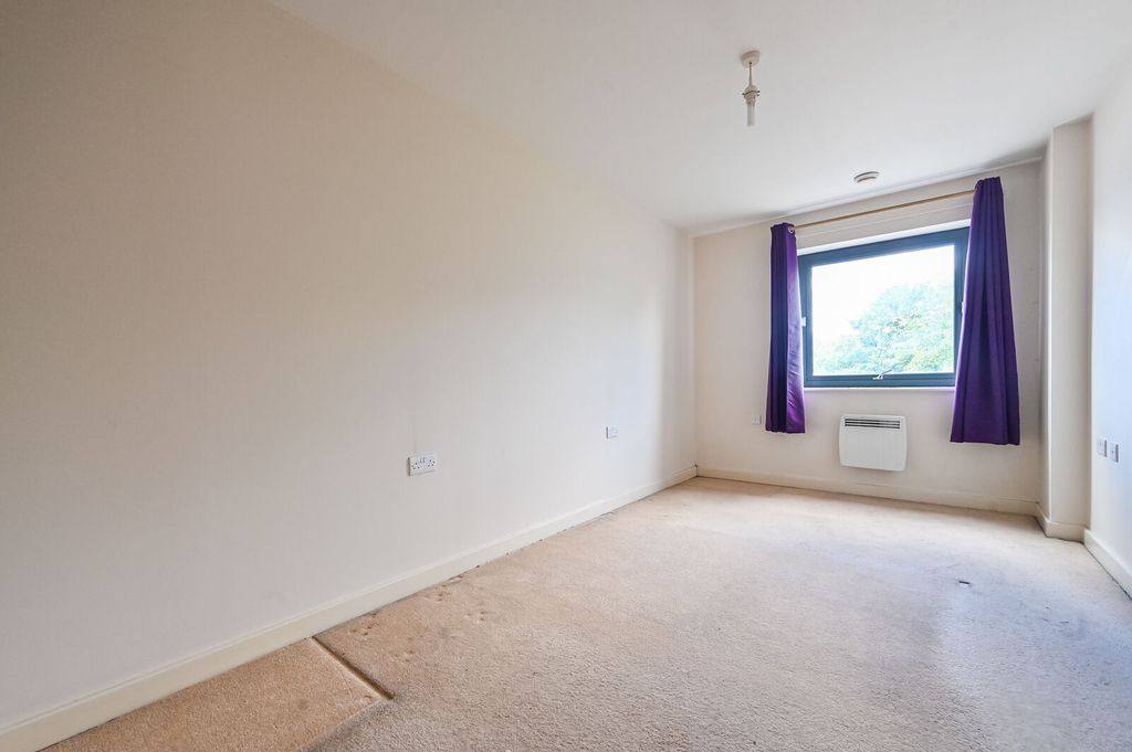 Property photo 3 of 12