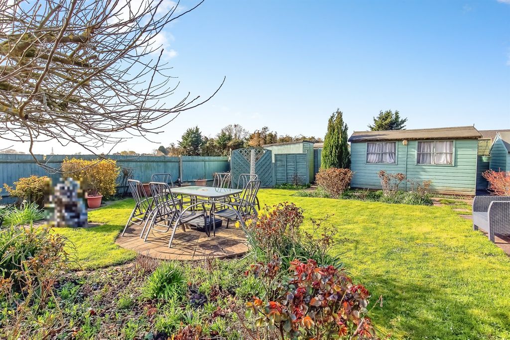 Property photo 1 of 29 Outside