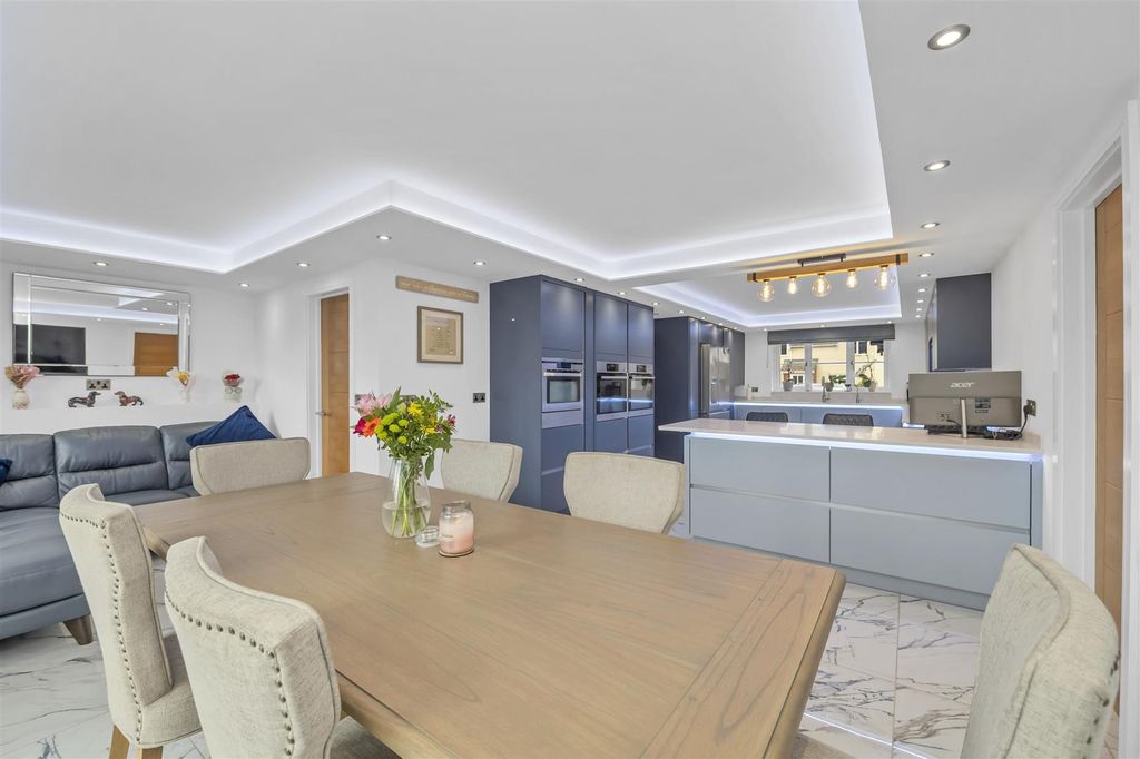 Property photo 2 of 37 Dcp_6097.Jpg