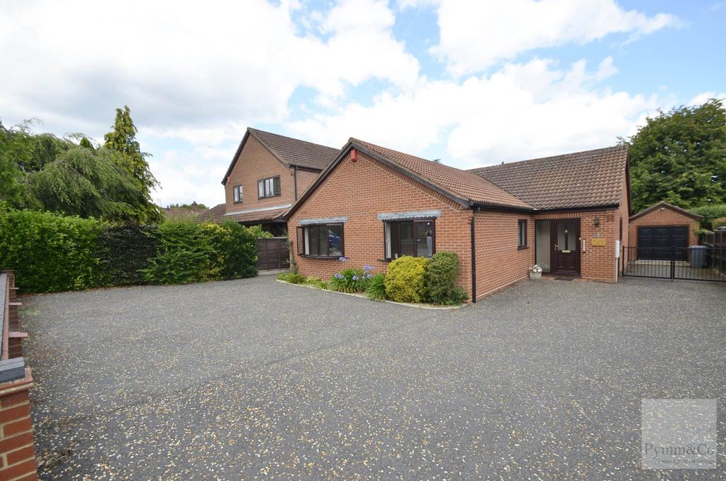 Property photo 1 of 11