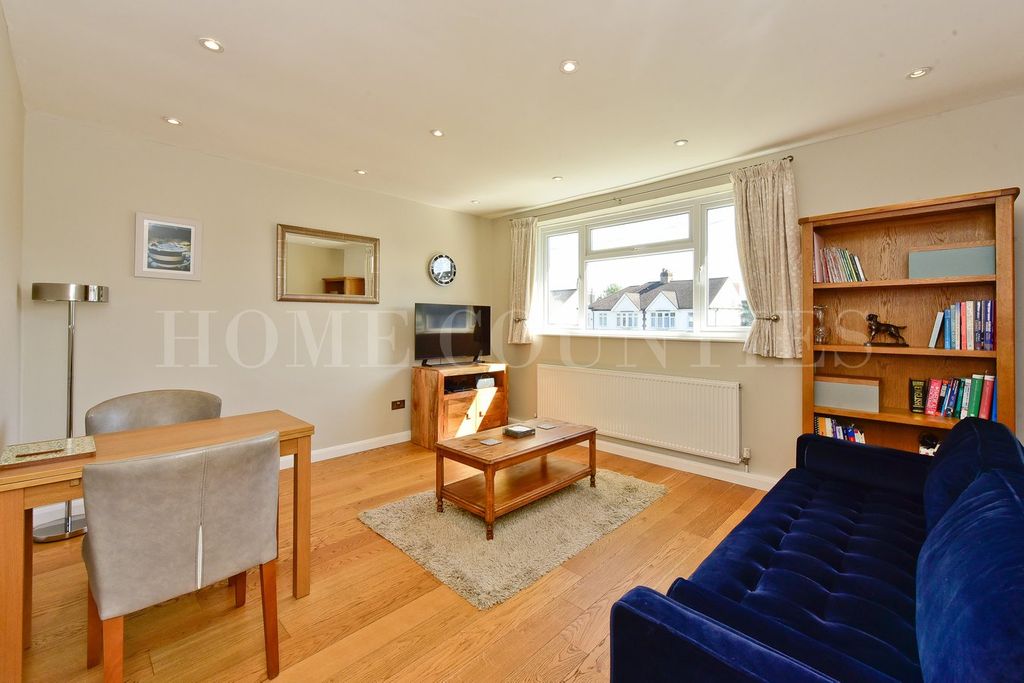 Property photo 2 of 21