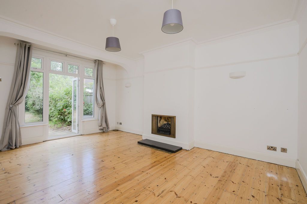 Property photo 3 of 26