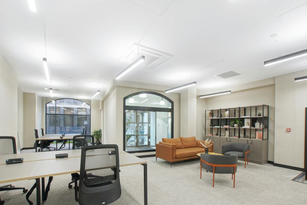 Property photo 3 of 6 Ground Floor