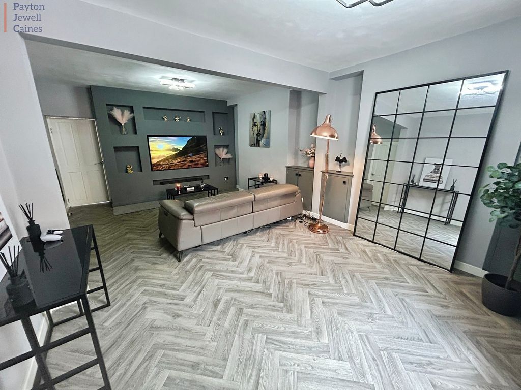 Property photo 2 of 15 Not Specified