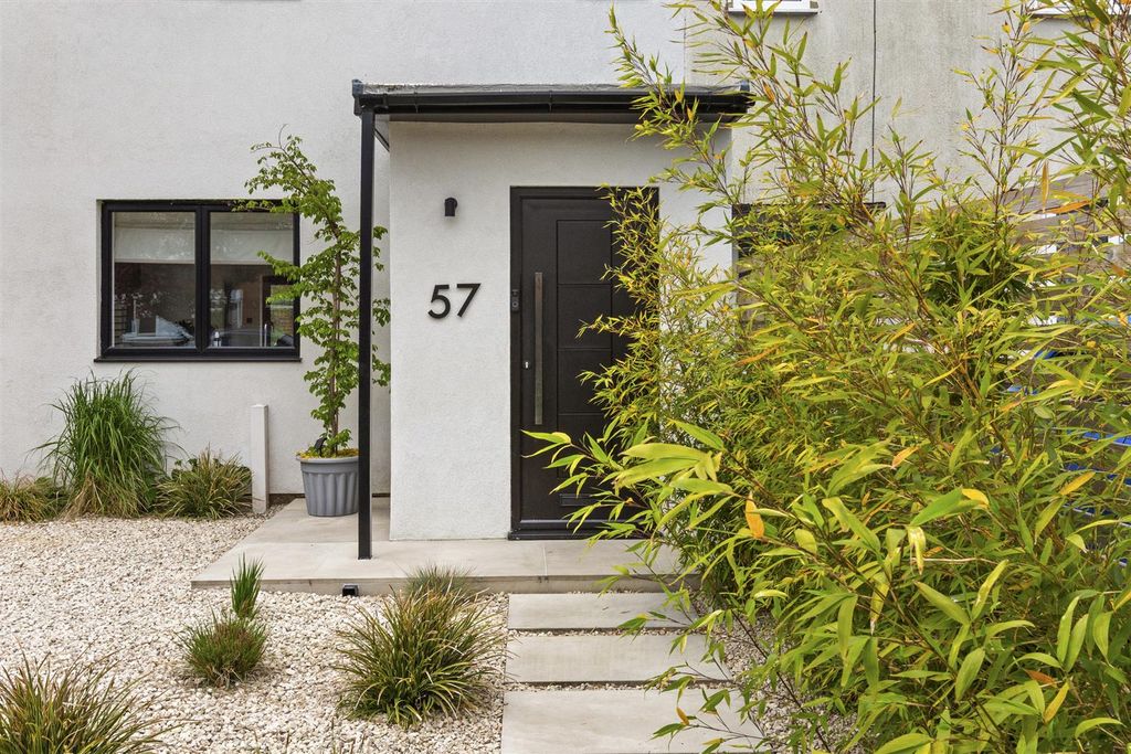 Property photo 2 of 18 Tower Street-16.Jpg