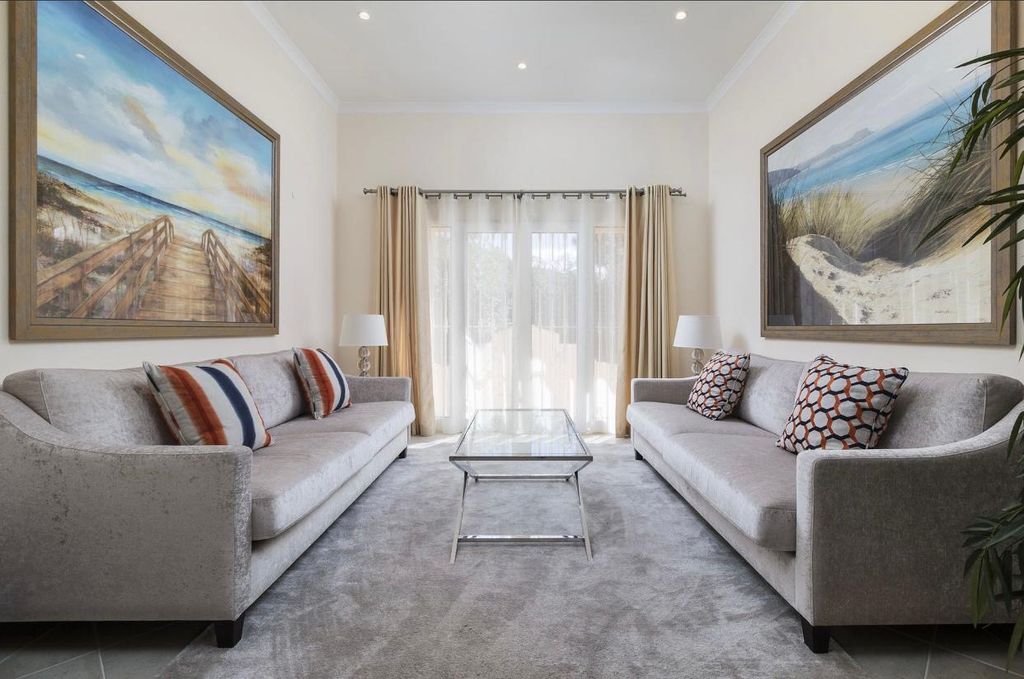 Property photo 2 of 26