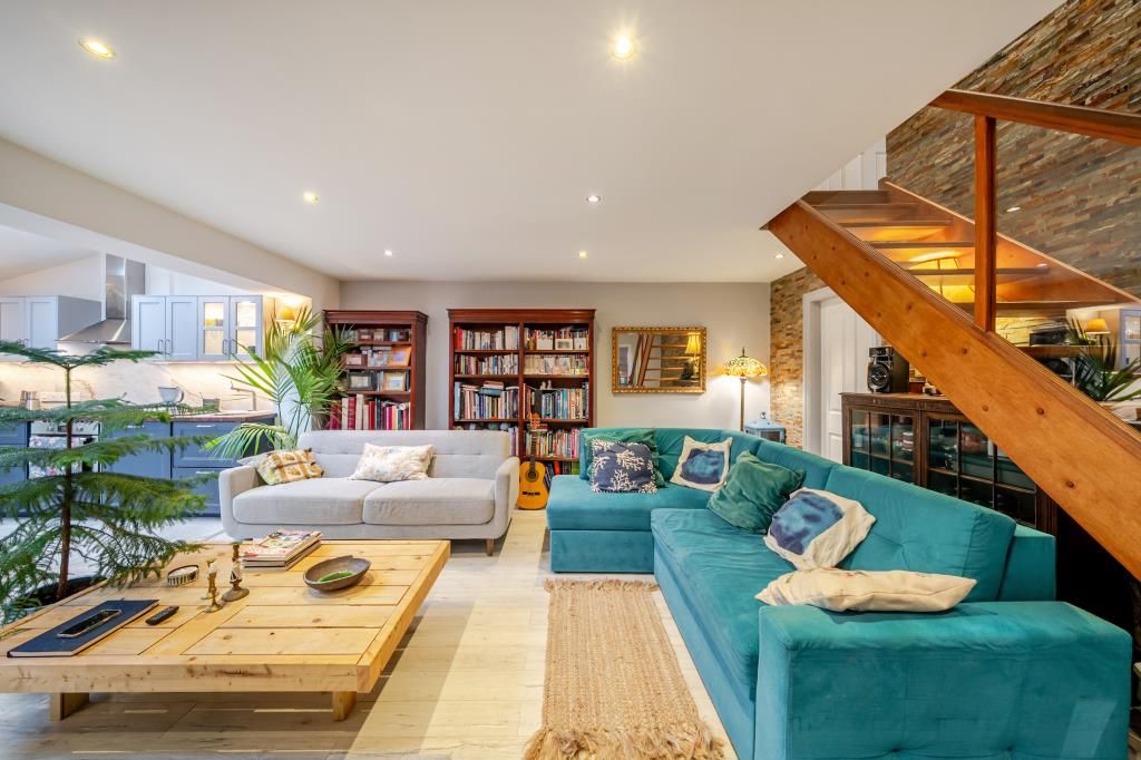 Property photo 3 of 19 Reception Room