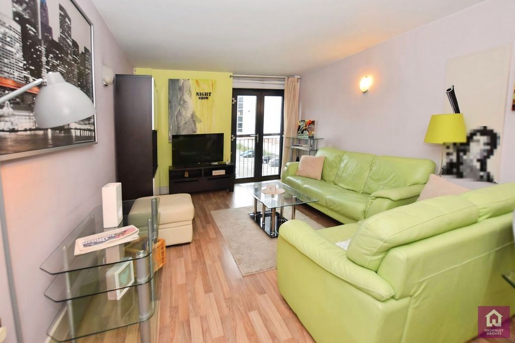 Property photo 2 of 16 Pbox-Img.Jpg
