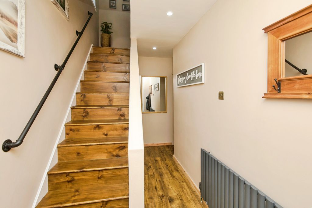 Property photo 3 of 15 Hallway