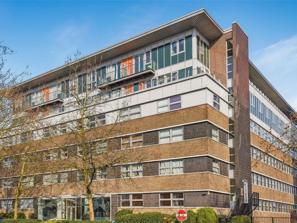 Property photo 1 of 9