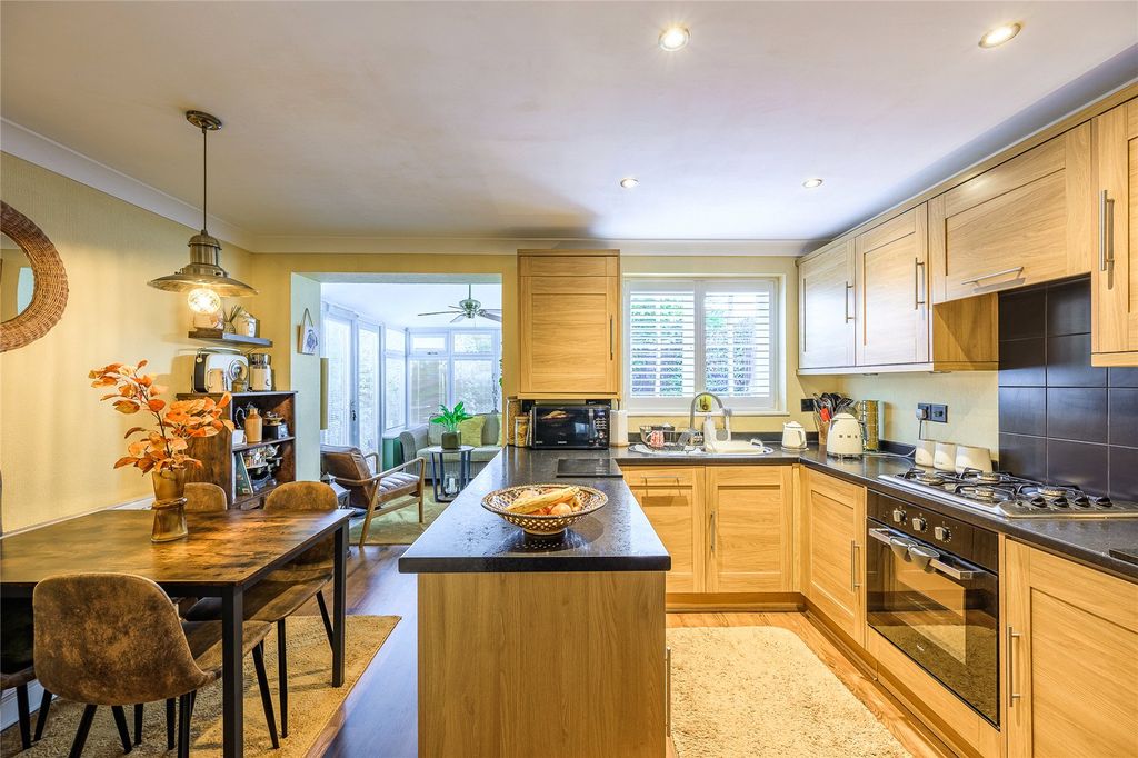 Property photo 3 of 24 Picture No. 28