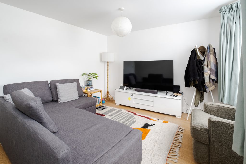 Property photo 3 of 22