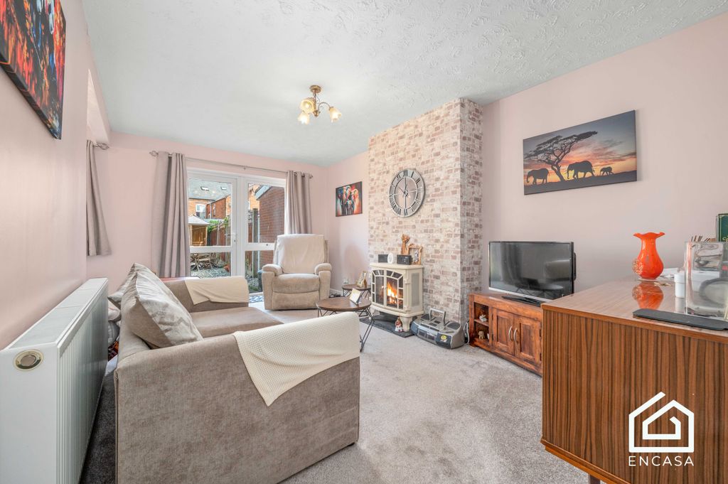 Property photo 3 of 11