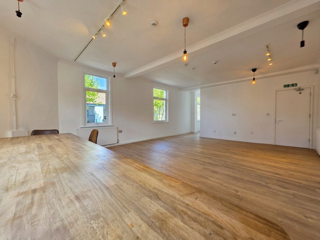 Property photo 3 of 3