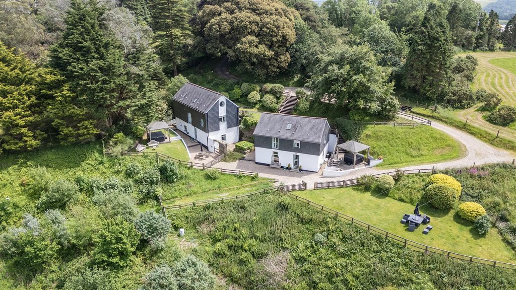 Property photo 3 of 50 Kernock House
