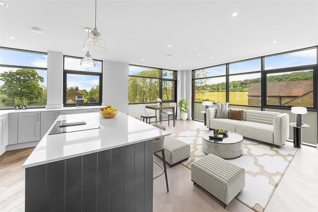 Property photo 1 of 16 Living & Dining Kitchen