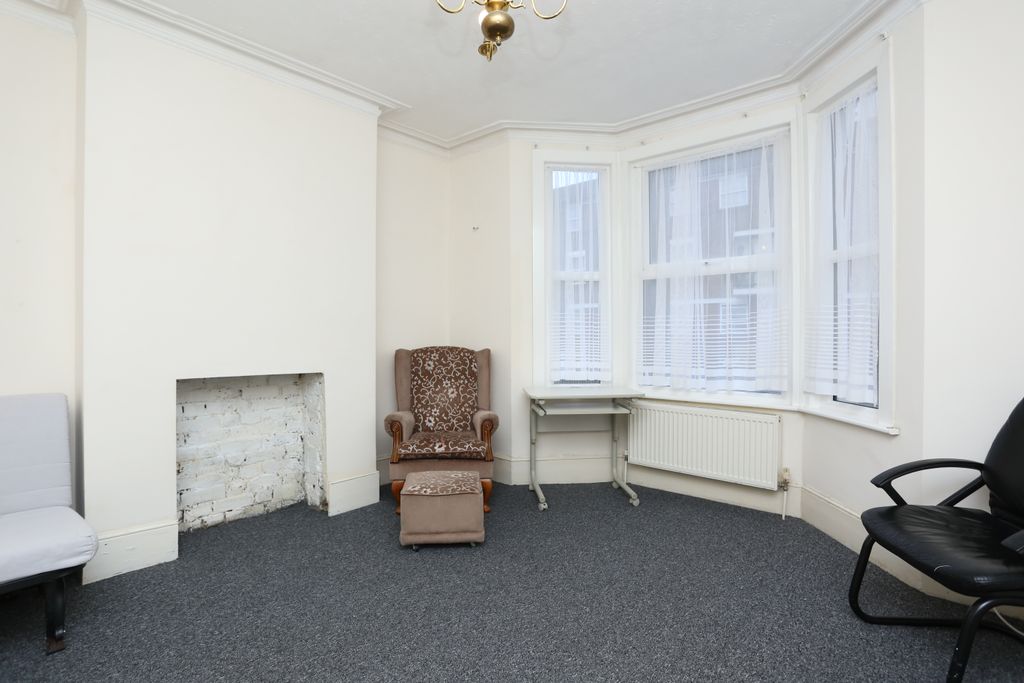 Property photo 3 of 18 Img_3772.Jpg