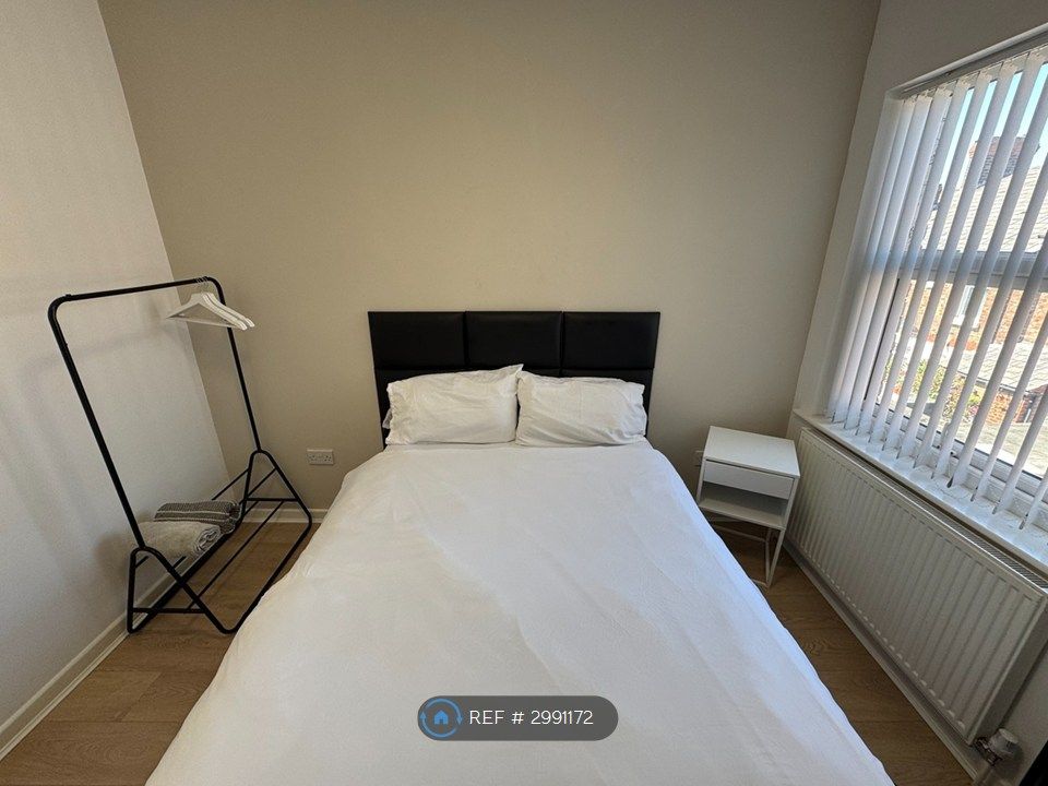 Property photo 2 of 9 Bedroom 2