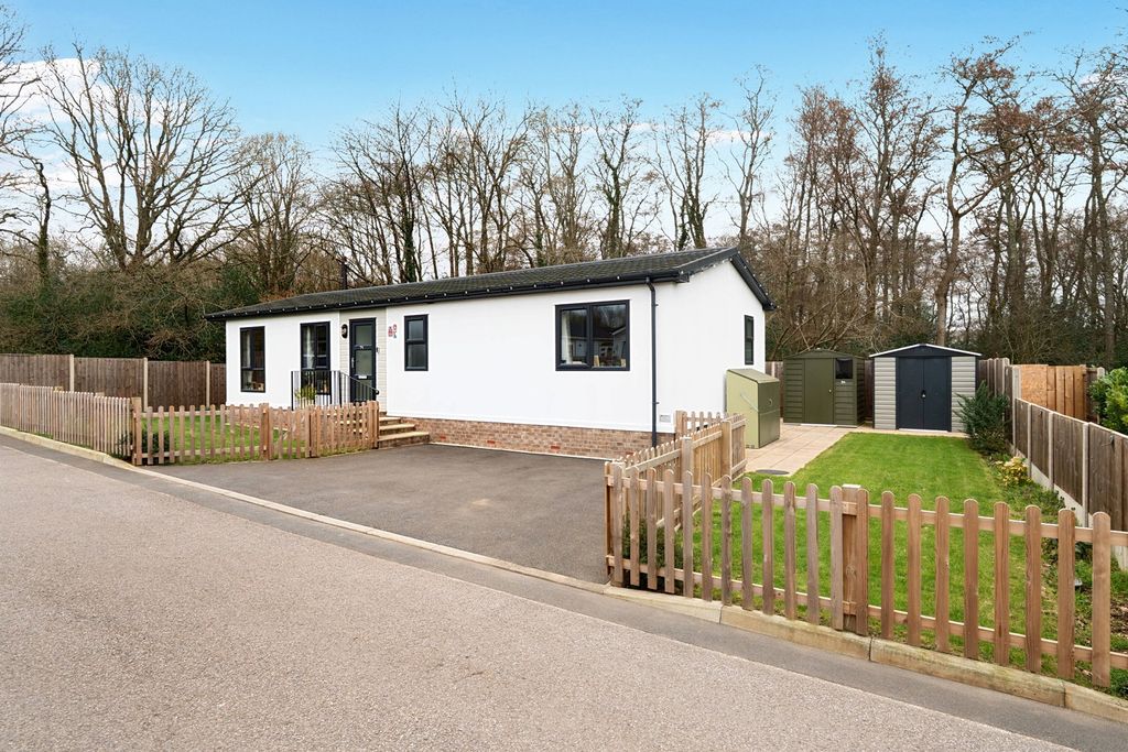 Property photo 1 of 23