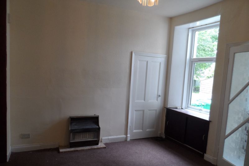 Property photo 2 of 6 Lounge