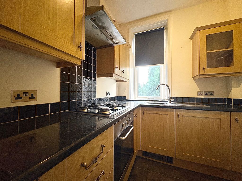 Property photo 3 of 9 Kitchen