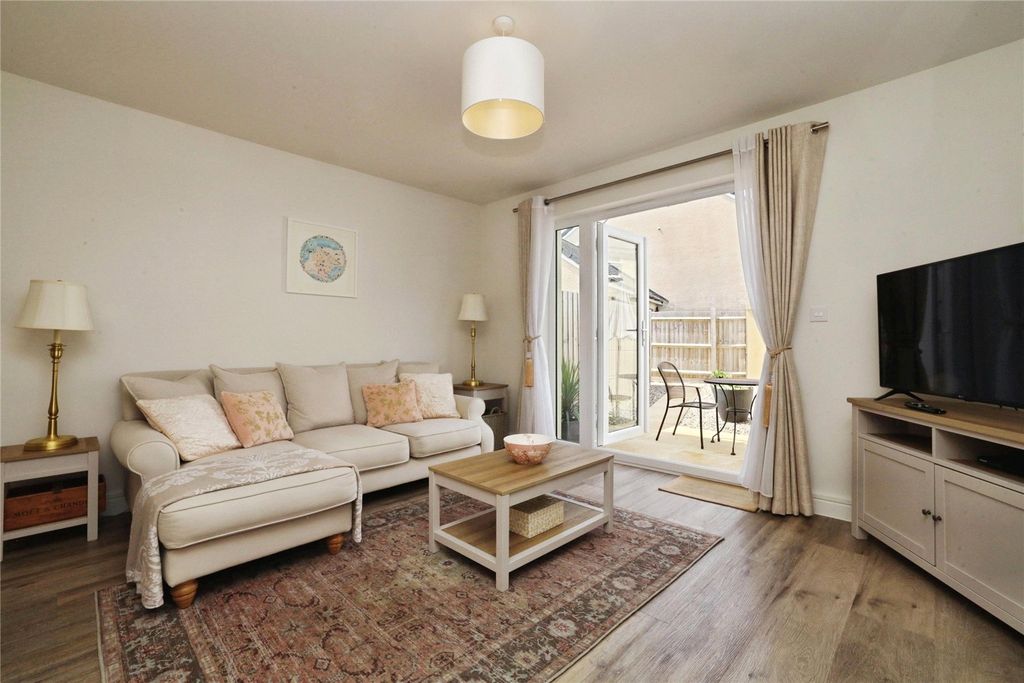 Property photo 3 of 17 Picture No. 33