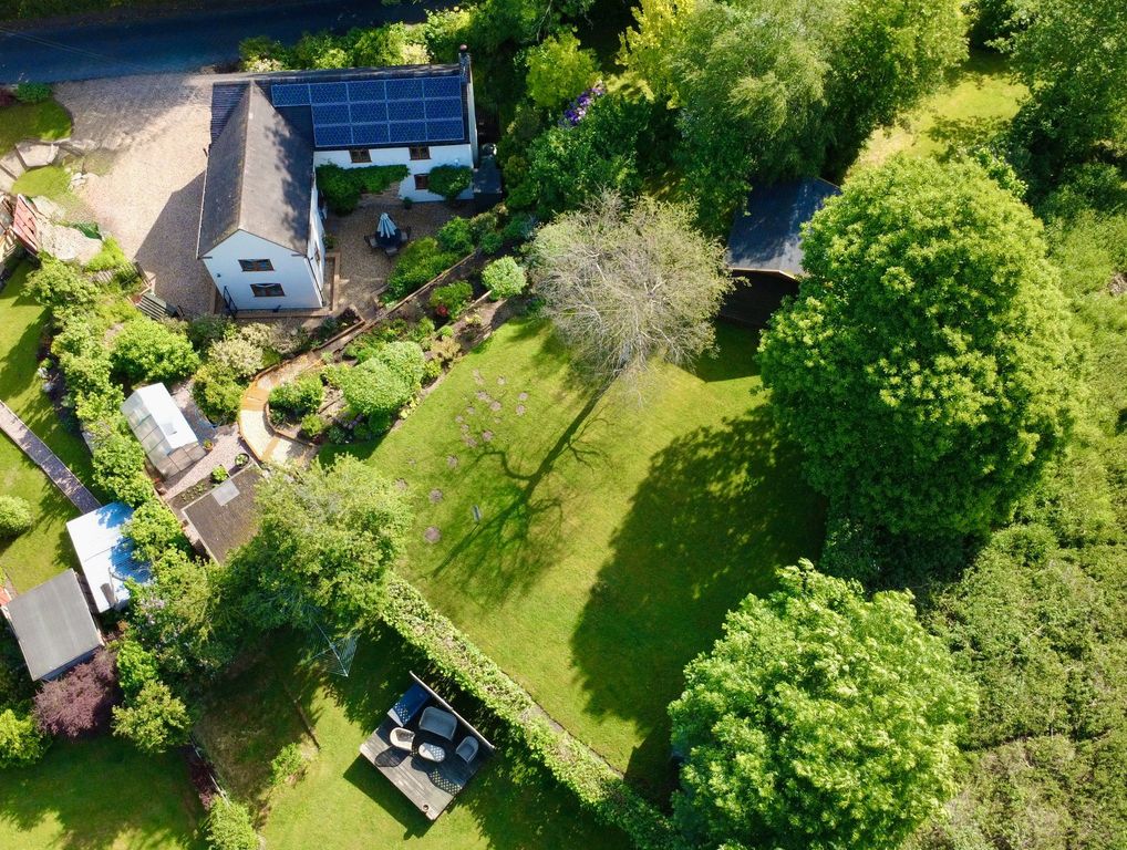 Property photo 2 of 33