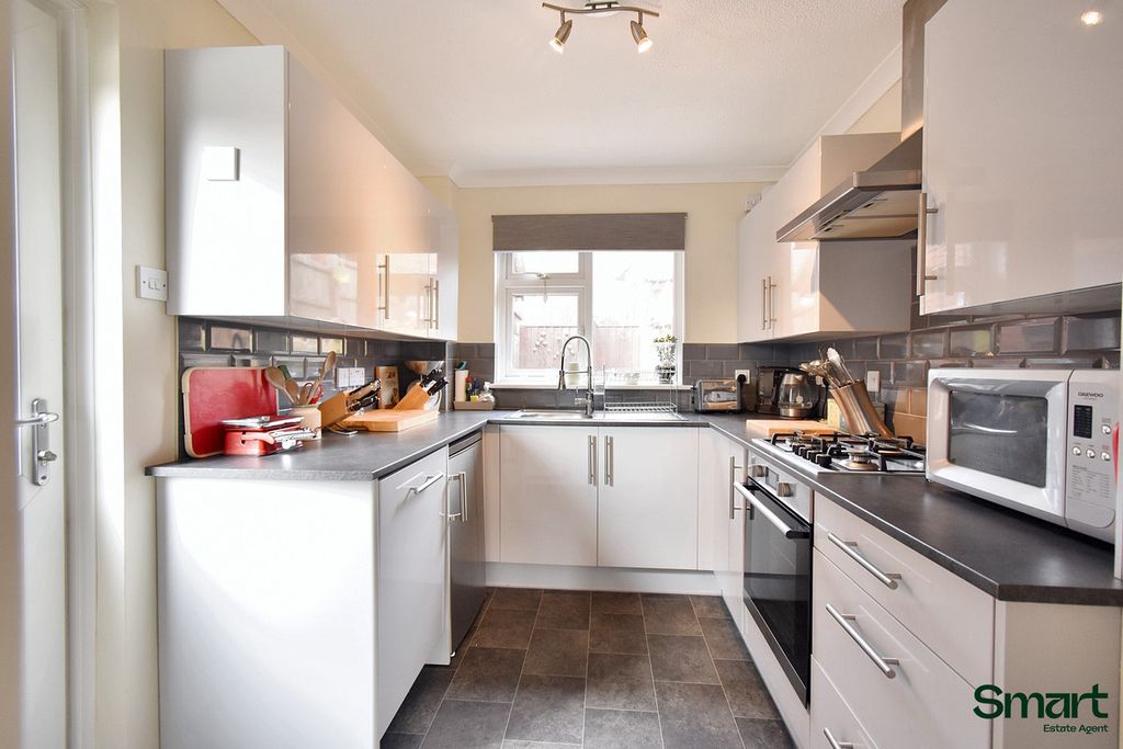 Property photo 3 of 15