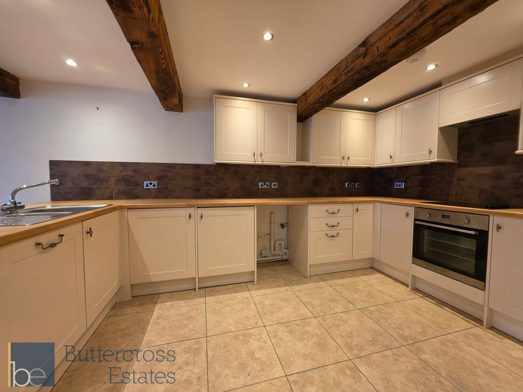 Property photo 3 of 22 Kitchen