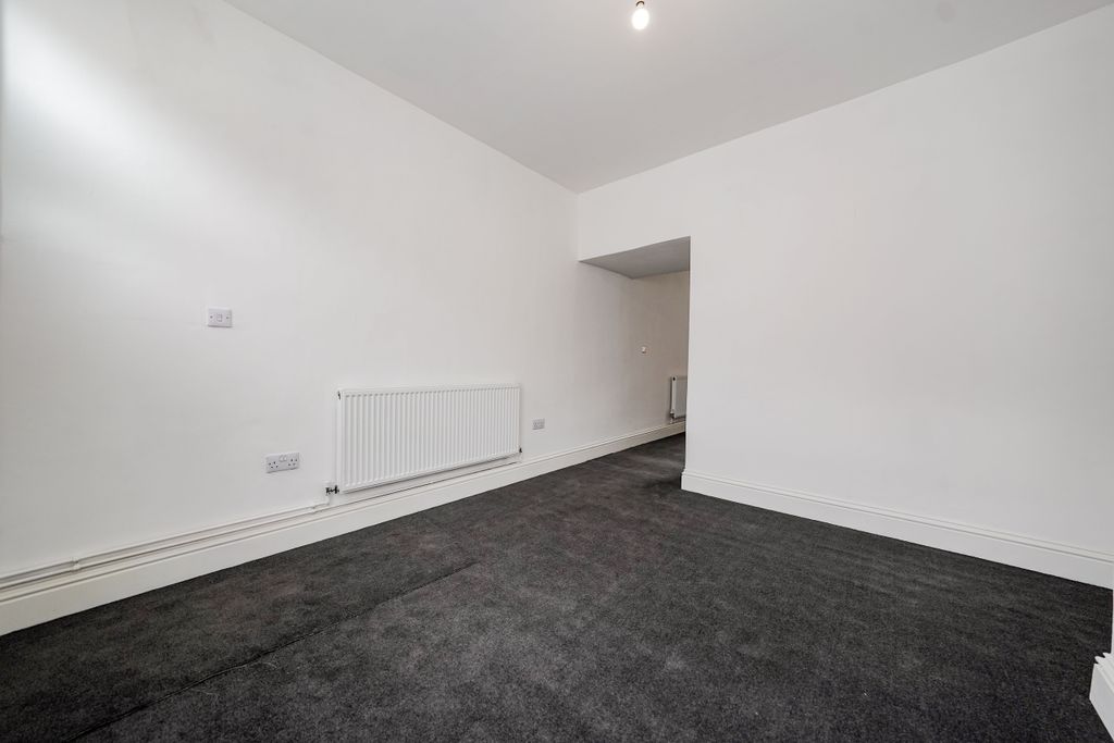 Property photo 3 of 16 Dsc03234