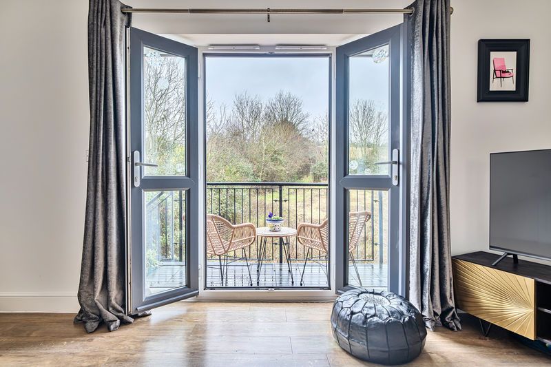 Property photo 1 of 17 Balcony