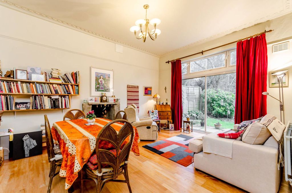 Property photo 2 of 9