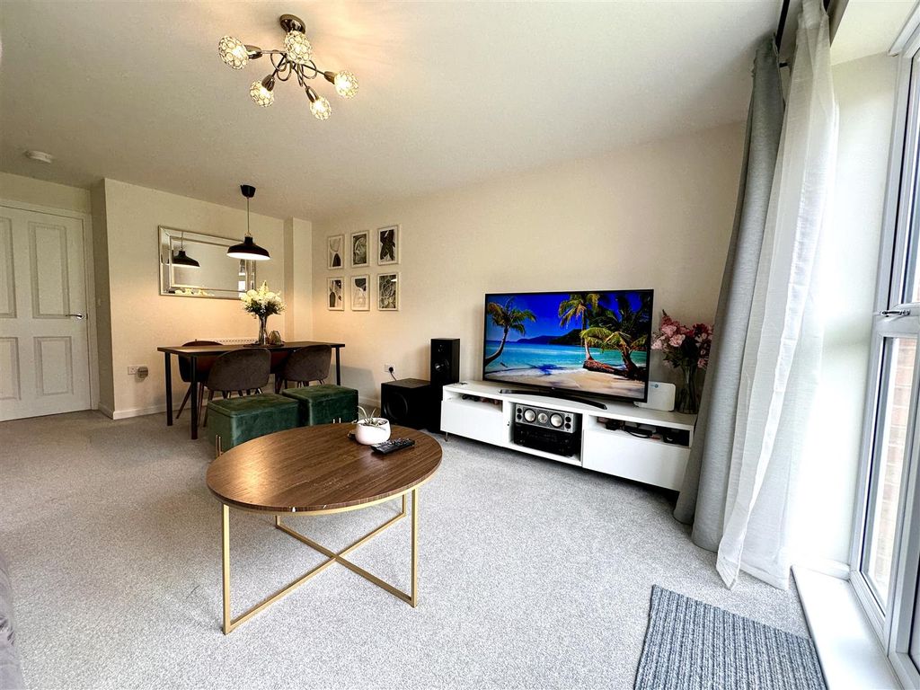 Property photo 3 of 24