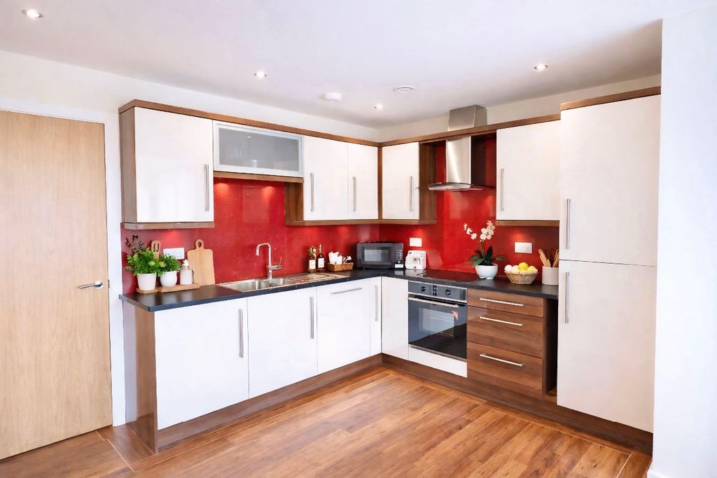 Property photo 1 of 11