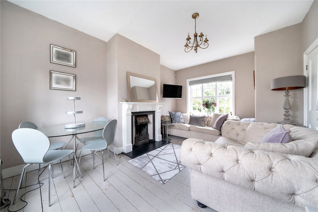 Property photo 2 of 20 Picture No. 11