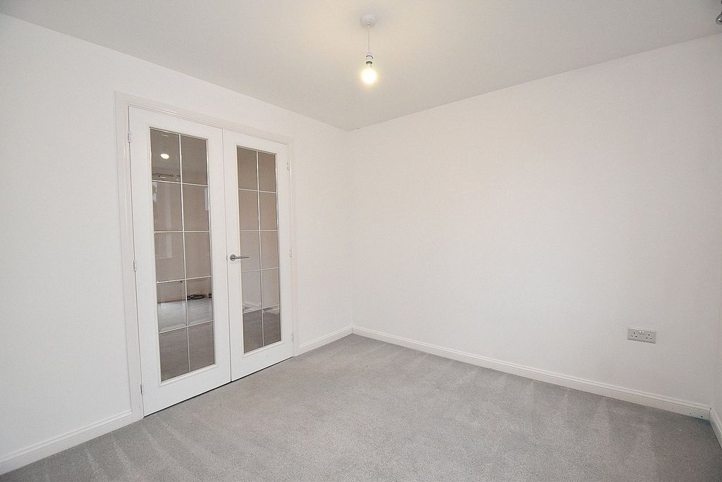 Property photo 3 of 13 Dining Room