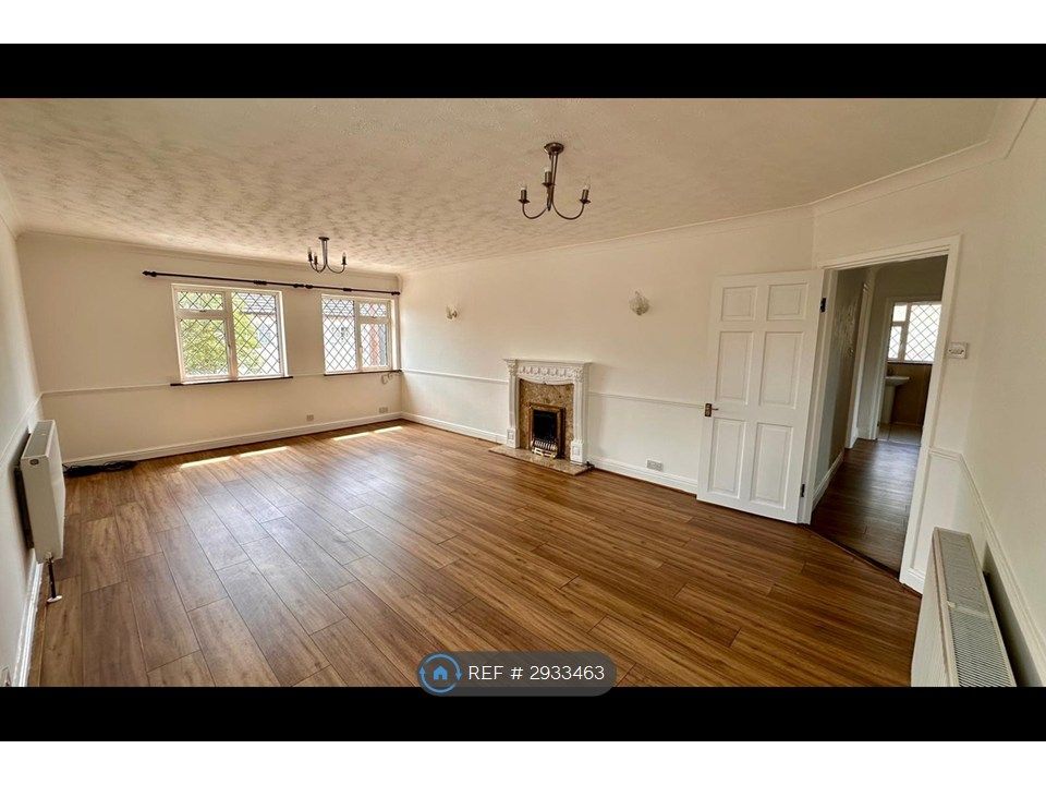 Property photo 3 of 17 Lounge/ Diner