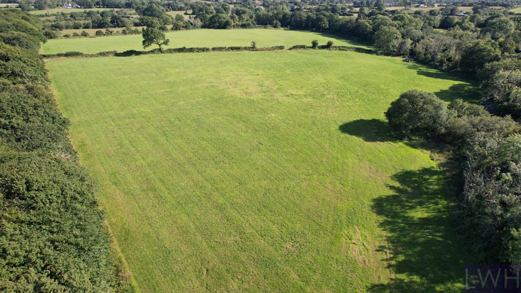 Property photo 3 of 6 4