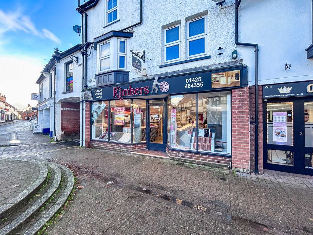 Property photo 2 of 6