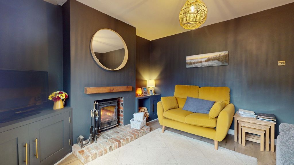 Property photo 2 of 37 4643354