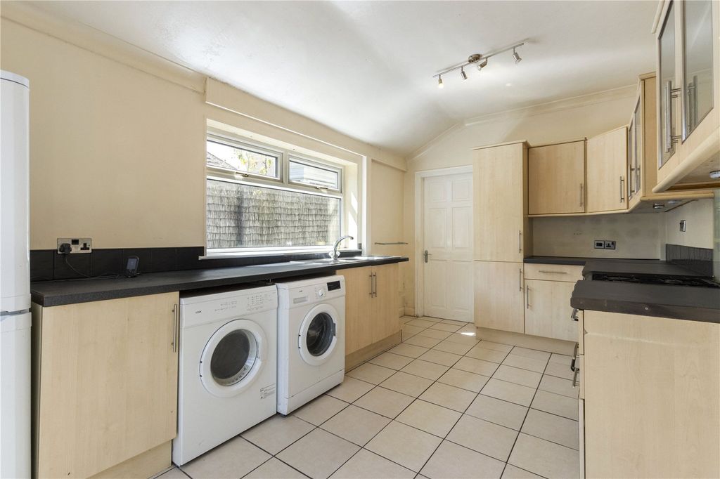 Property photo 2 of 31 Picture No. 42
