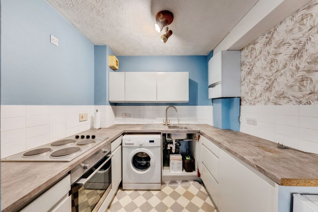 Property photo 3 of 12 Pbox-Img.Jpg