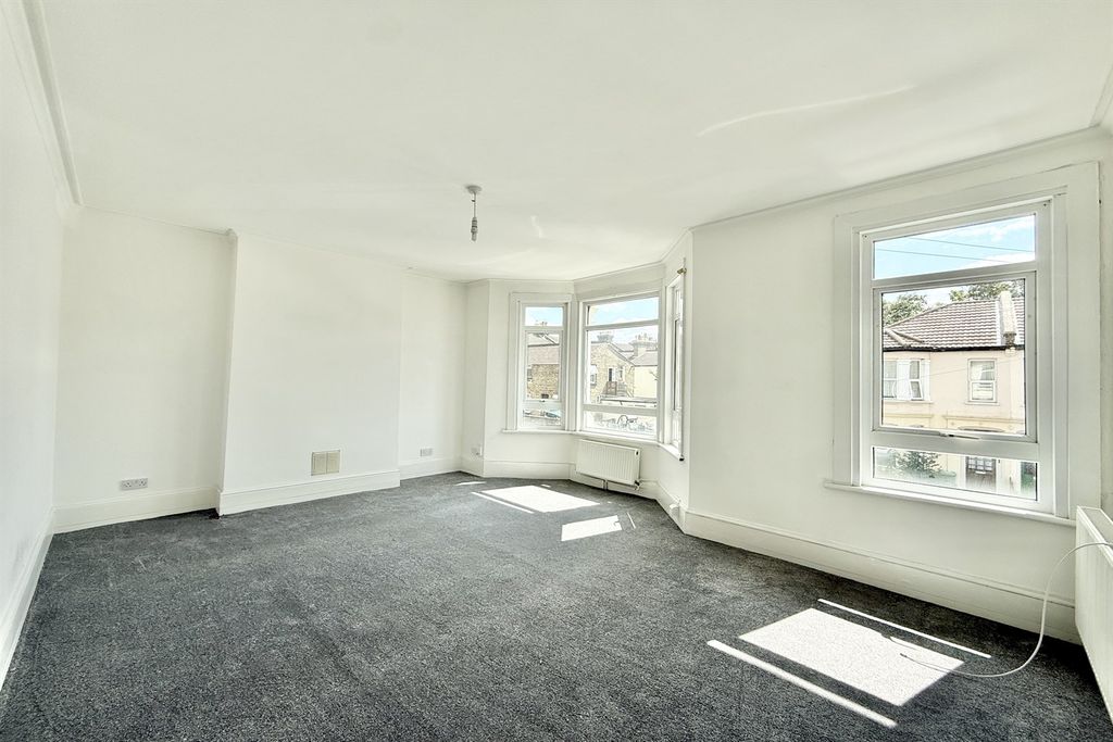 Property photo 1 of 5 (Main)