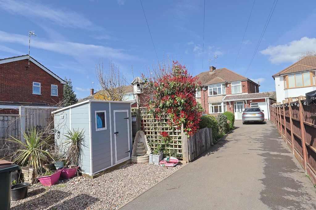 Property photo 1 of 20 Front