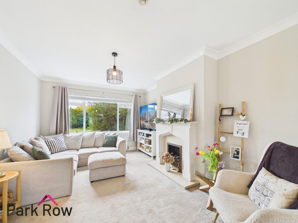 Property photo 2 of 16 Lounge/Dining Room