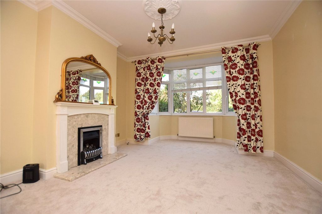 Property photo 2 of 12 Picture No. 16