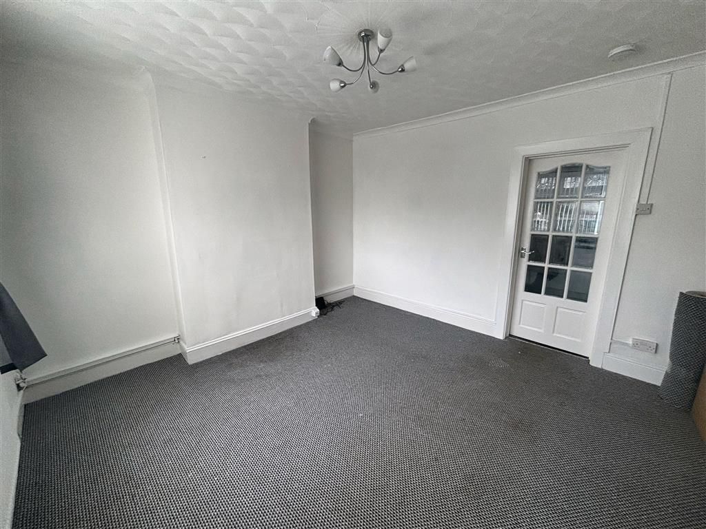 Property photo 2 of 9 Image