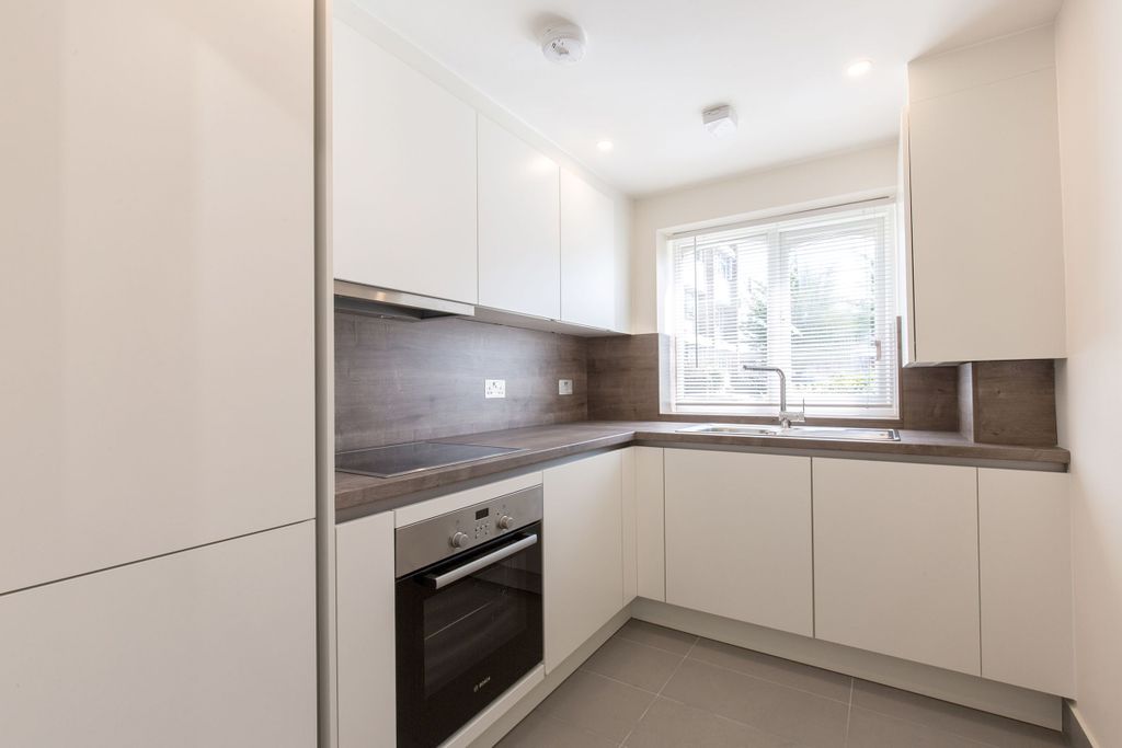 Property photo 1 of 10 Kitchen (Example)