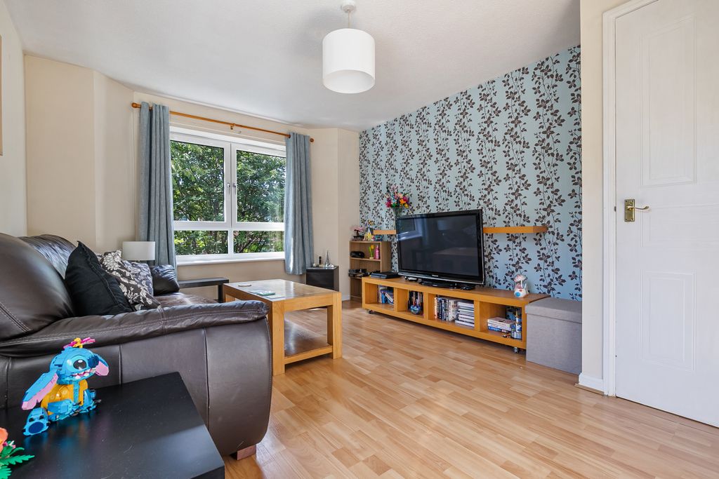 Property photo 3 of 23