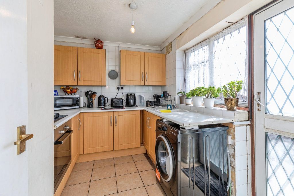 Property photo 3 of 14